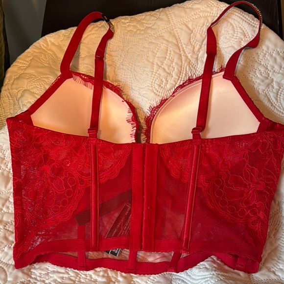 Victoria's Secret Red Bra with Underwire Support new size 34B - Picture 5 of 7